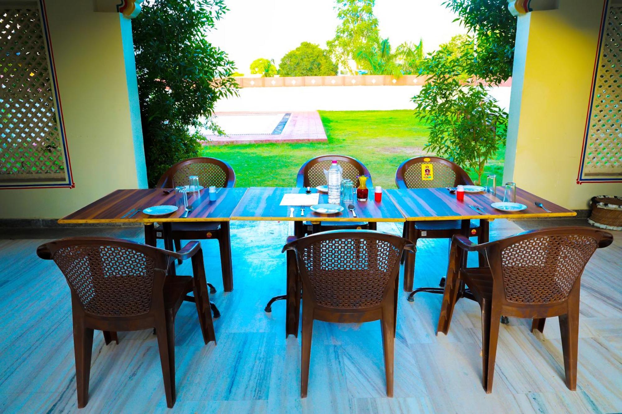 Hotel Mewad Haveli พุชการ์ ภายนอก รูปภาพ