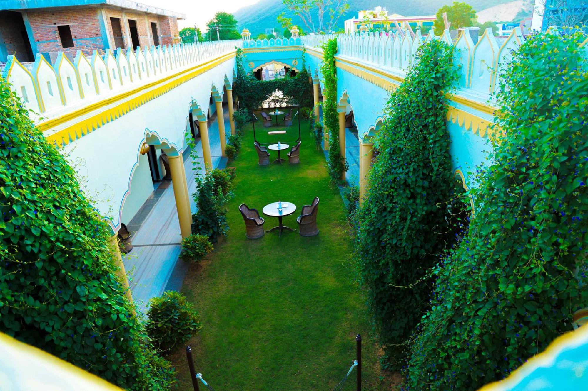 Hotel Mewad Haveli พุชการ์ ภายนอก รูปภาพ