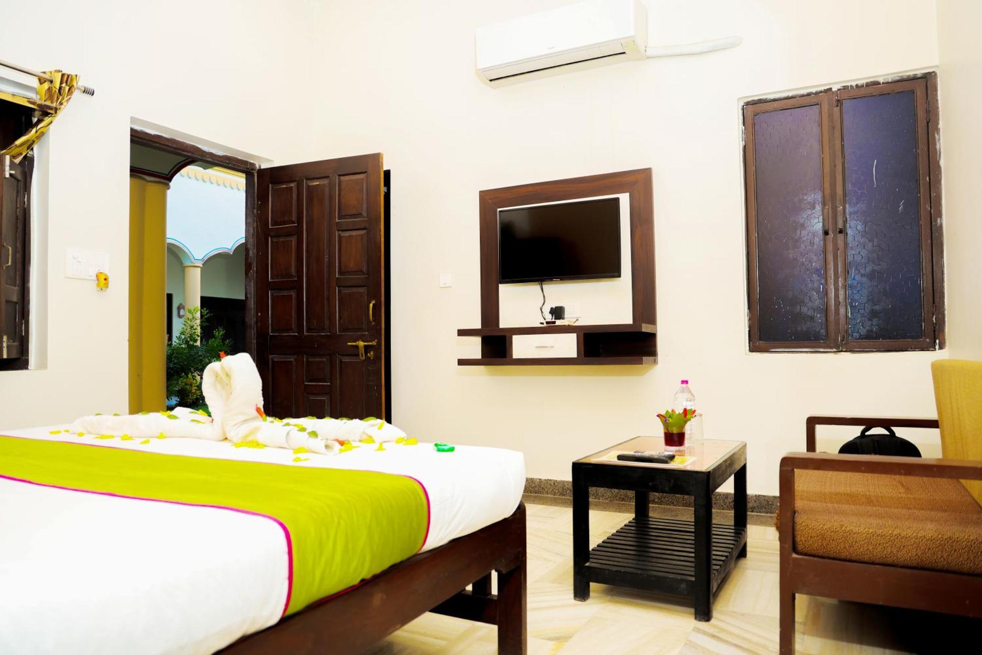 Hotel Mewad Haveli พุชการ์ ภายนอก รูปภาพ