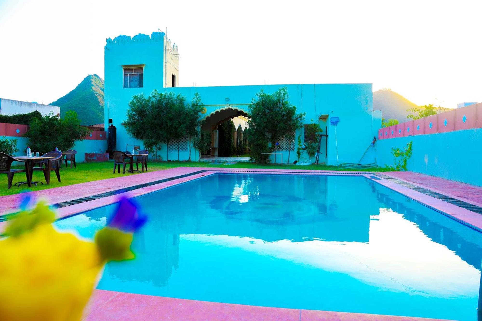 Hotel Mewad Haveli พุชการ์ ภายนอก รูปภาพ