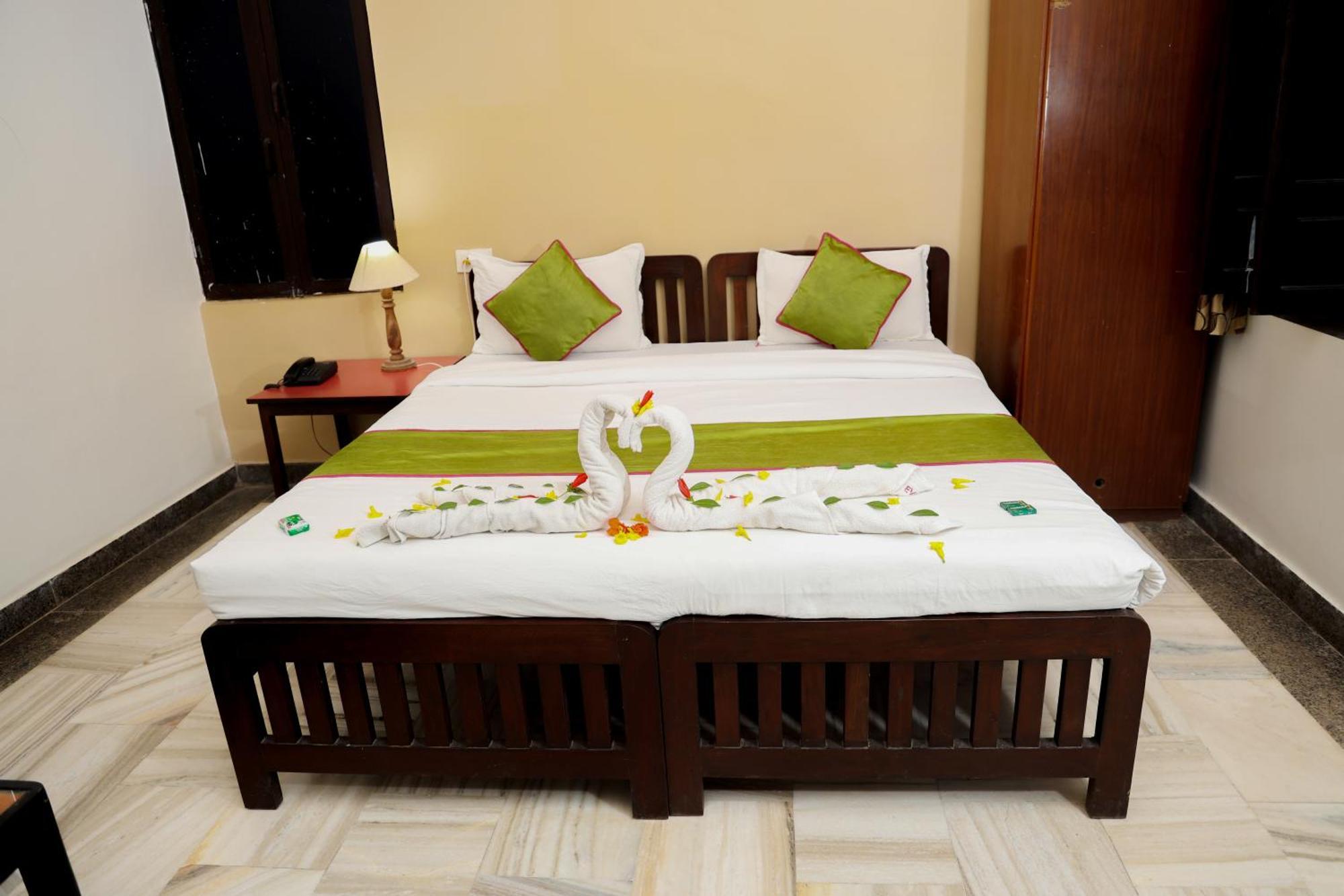Hotel Mewad Haveli พุชการ์ ภายนอก รูปภาพ