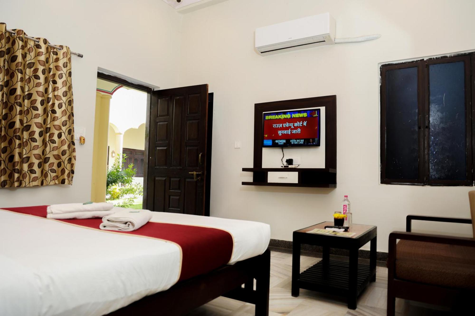 Hotel Mewad Haveli พุชการ์ ภายนอก รูปภาพ