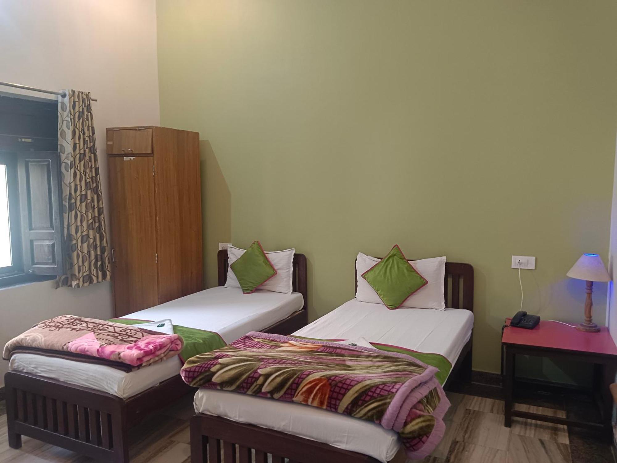 Hotel Mewad Haveli พุชการ์ ภายนอก รูปภาพ