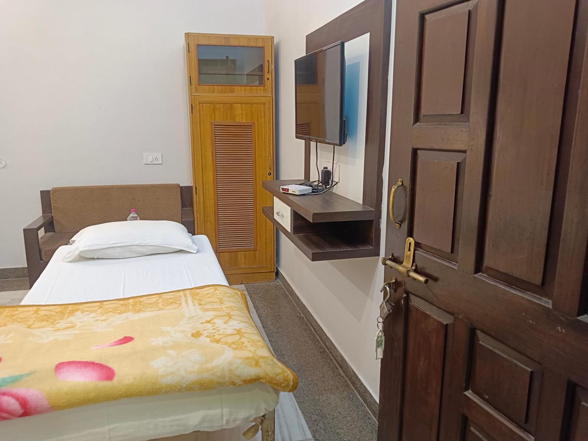 Hotel Mewad Haveli พุชการ์ ภายนอก รูปภาพ