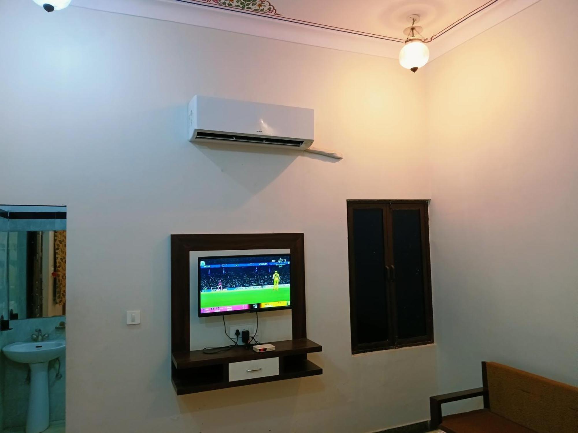 Hotel Mewad Haveli พุชการ์ ภายนอก รูปภาพ